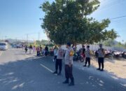Amankan Festival Hiu Paus 2026, Personil Polsek Empang Kawal Ketat Rute Jalan Sehat di Pantai Patoli Tarano