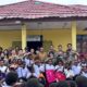 SATGAS DAMAI CARTENZ GELAR BAKSOS DI SD INPRES KENYAM, BANGUN KEDEKATAN DENGAN MASYARAKAT NDUGA