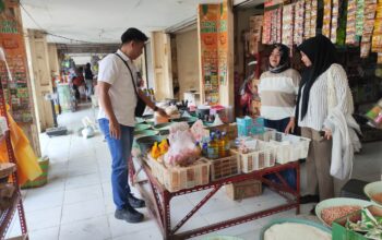 Polres Lombok Utara Cek Harga dan Stok Beras di Pasar Tanjung, Pastikan Pasokan Aman