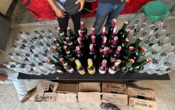 Jelang Pilkades 2026, Polsek Sape Sita 80 Botol Miras dari Arak hingga Anggur Kolesom