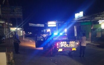 Patroli Malam di Jam Rawan Polsek Woha Sambangi Pemukiman Warga Hingga Lokasi Minim Penerangan