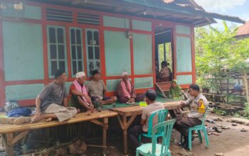 Bhabinkamtibmas Banggo Ajak Petani Perhatikan Cuaca dan Manfaatkan Pekarangan Dukung Ketahanan Pangan