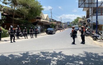 Cegah Kemacetan, Subsatgas Samapta Ops Mandalika Atur Lalu Lintas di Kawasan Kute Mandalika