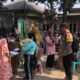 Bhabinkamtibmas Polsek Woha Pantau Pelaksanaan Imunisasi di Desa Binaannya