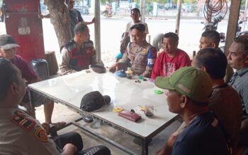 Polsek Bolo ajak masyarakat perangi peredaran obat berbahaya dan narkoba di Pasar Sila