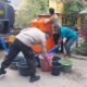 Bantu warga terdampak kekurangan air bersih, Sat Samapta Polres Bima salurkan air Bersih ke Desa Roka