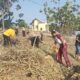 Tingkatkan Solidaritas dan Kenyamanan Pelayanan, Kapolsek Moyo Hilir Pimpin Gotong Royong Kebersihan Mako