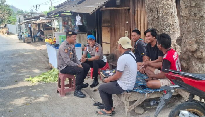 Polsek Wawo Gelar Patroli dan Pembinaan Mental, Ajak Masyarakat Jaga Moral dan Kedisiplinan